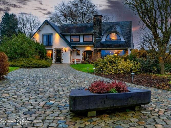 Elegant Villa In Stavelot With Fitness Playroom Exterior photo